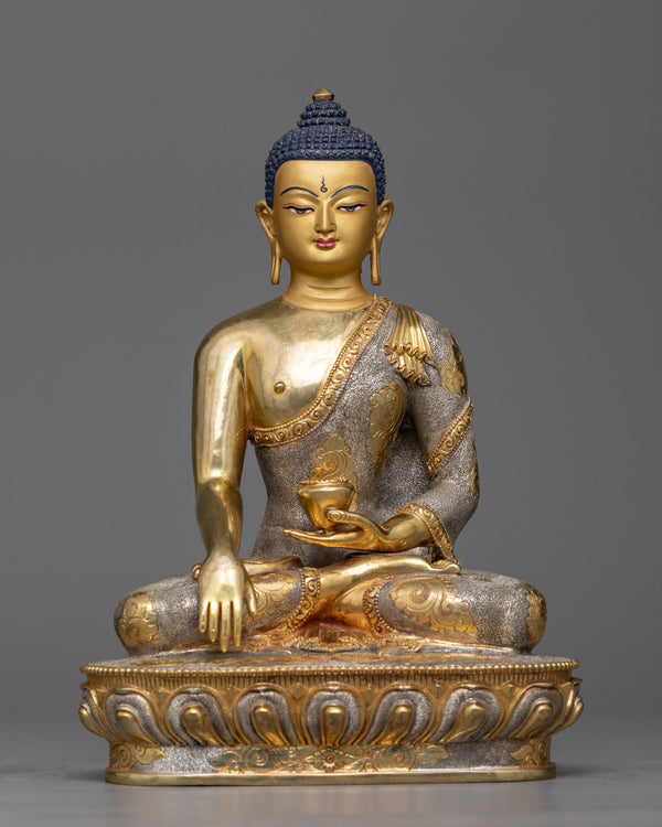 Sculpture of shakyamuni-buddha