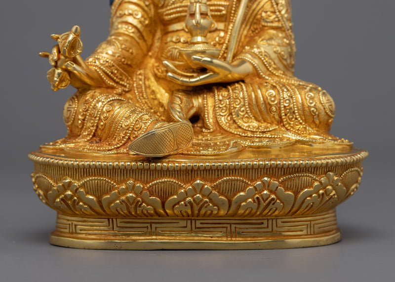 Guru Padmasambhava Statue Art | Tibetan Tantric Master