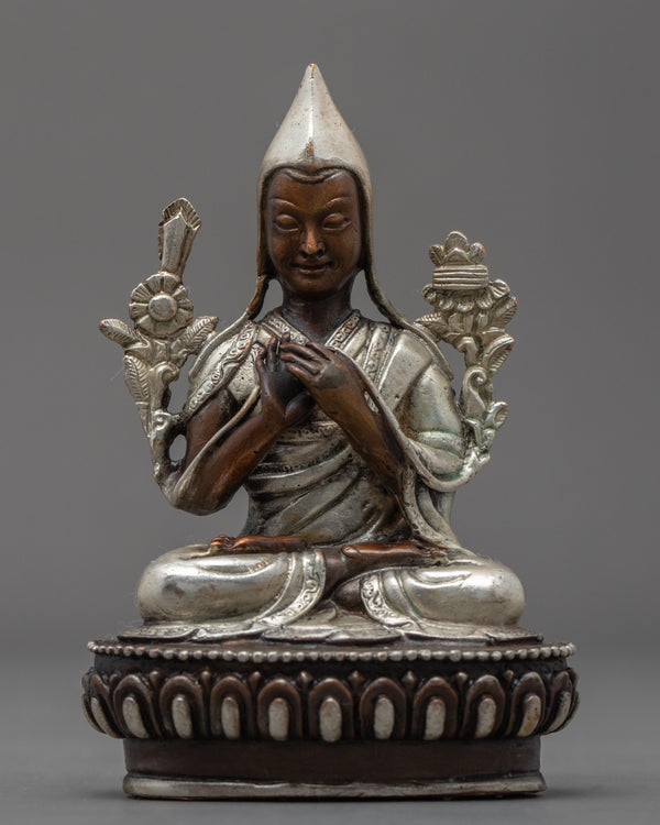 Tsongkhapa Sculpture